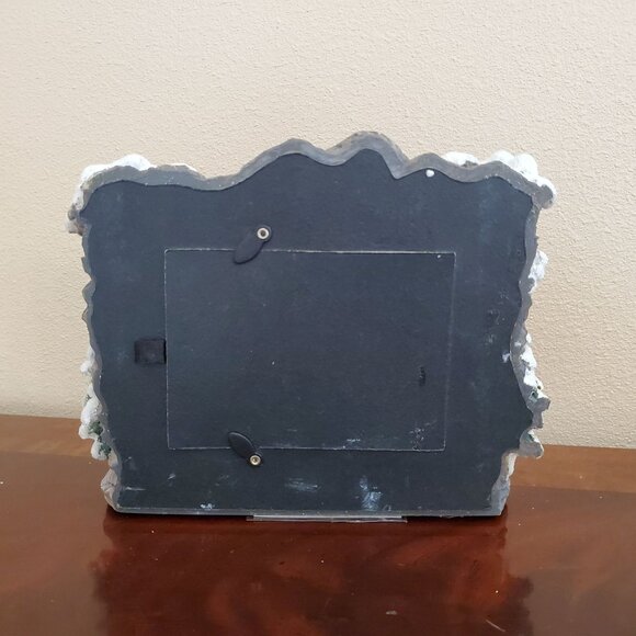 Classic Treasures 3D Resin Wolf Family Trees Picture Frame with Clock - Picture 4 of 6